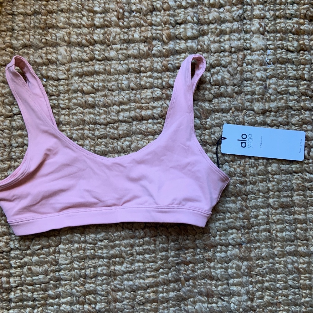 Alo Yoga Amibent Bra Powder Pink, NWT Size Small